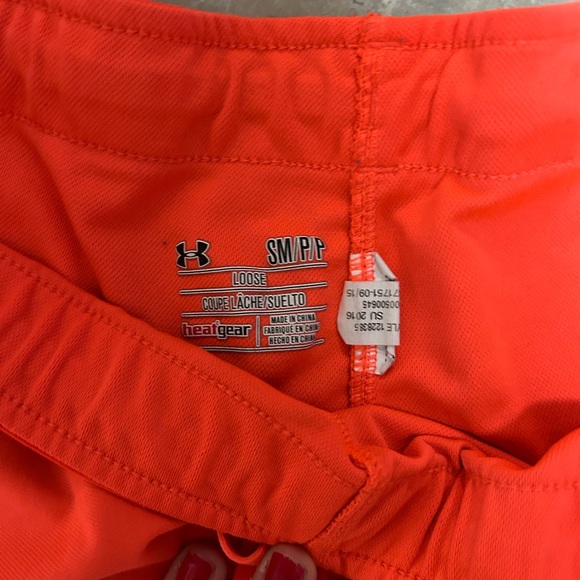 Under armour shorts - Picture 2 of 2